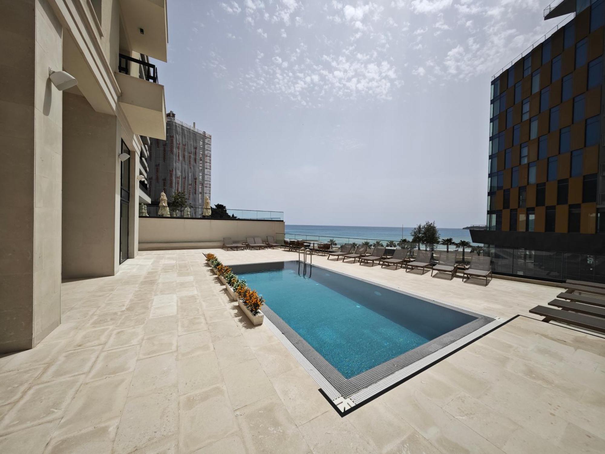 Invictus 4*