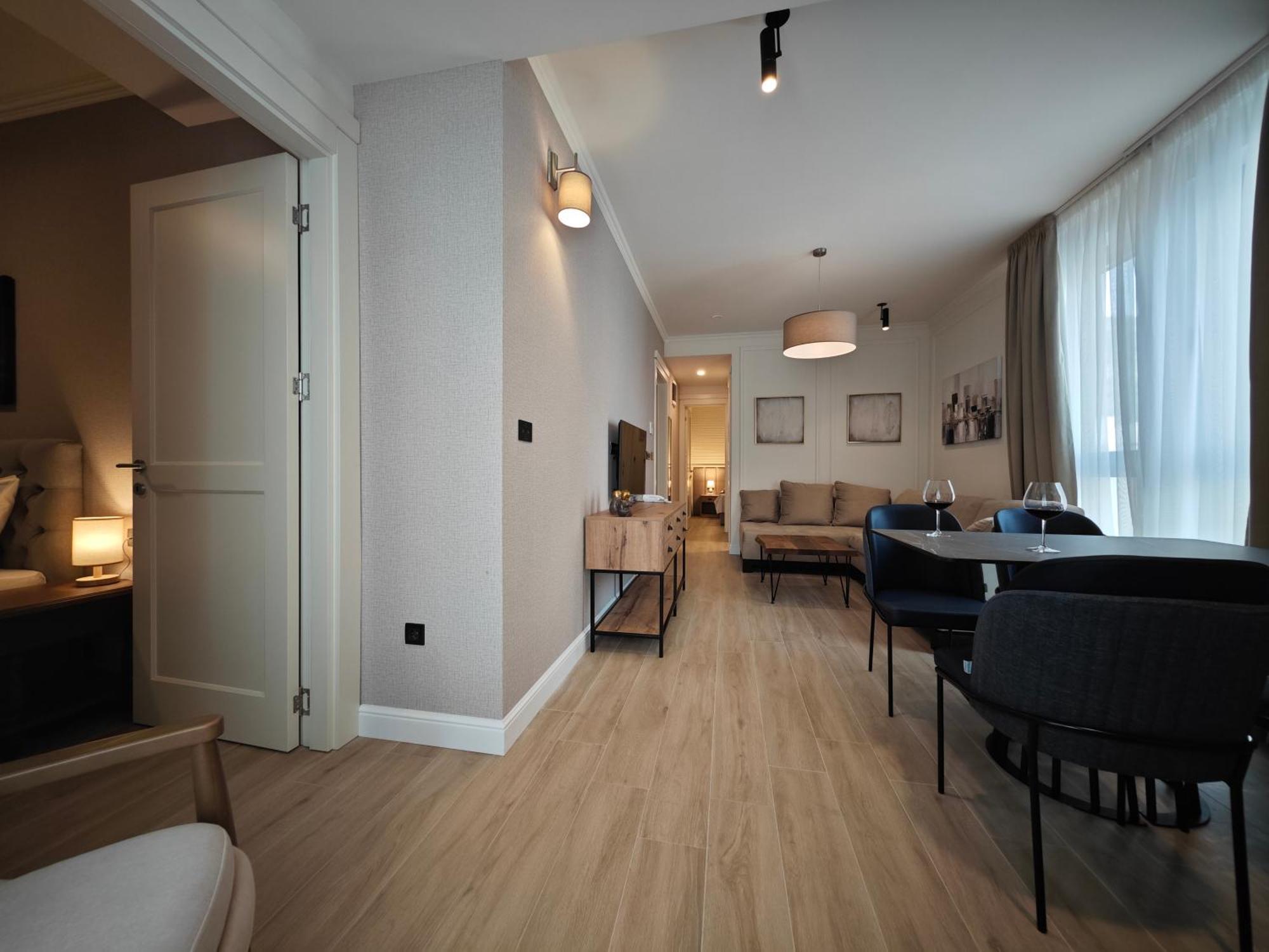 Invictus Hotel 4*