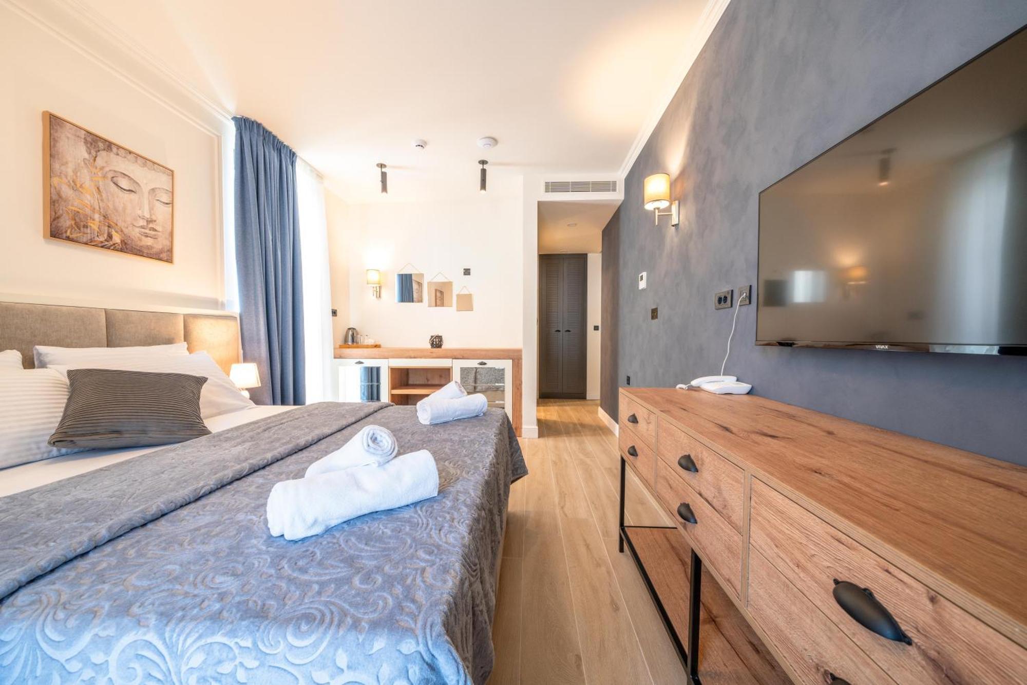 Invictus Hotel 4*