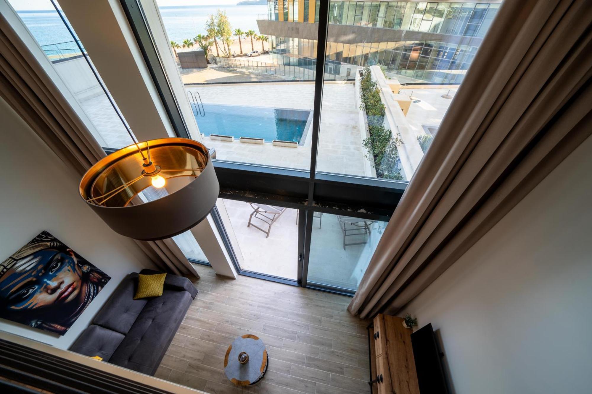 Hotel Invictus 4*